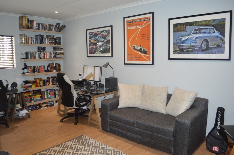 4 Bedroom Property for Sale in Wilkoppies North West